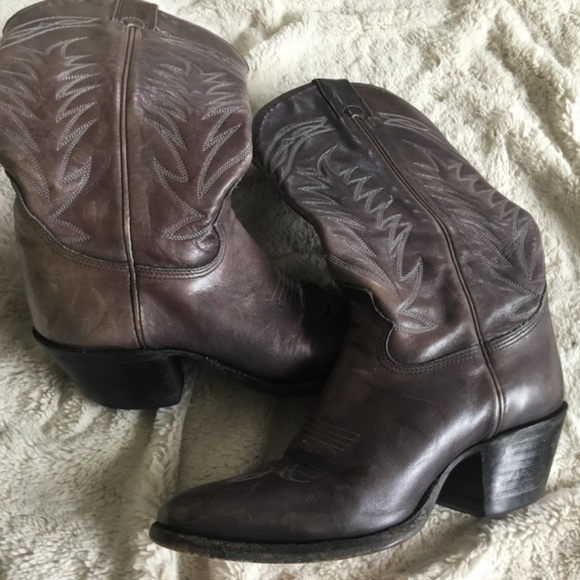 Biltrite Distressed Cowgirl Boots - Picture 4 of 10